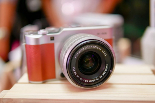 fujifilm-x-a5-mirrorless-camera-hands-on-6
